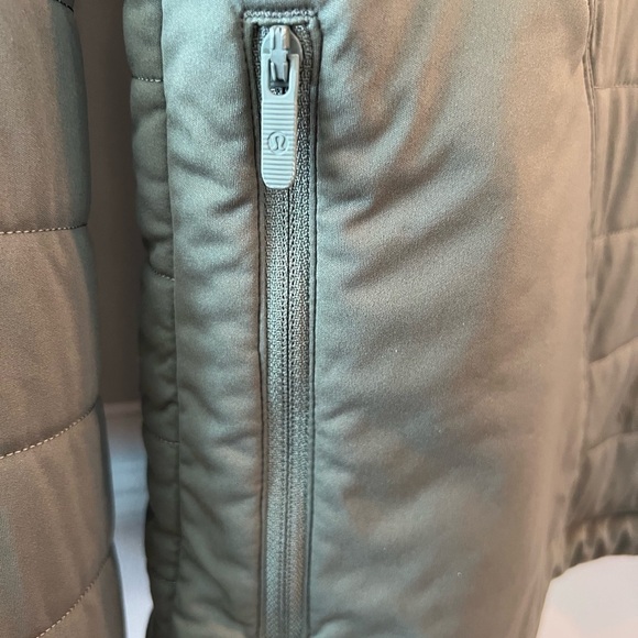 Lululemon Dynamic Movement 1/2 Zip Army Green - Picture 5 of 11